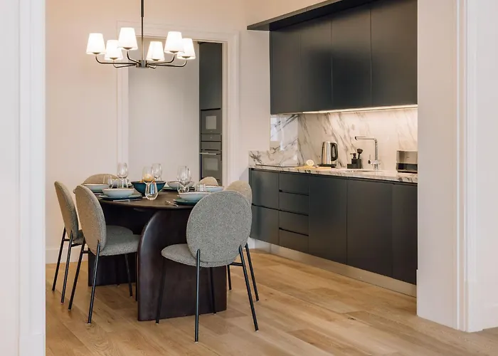 Ando Living - Abrantes 50 House Appart hôtel